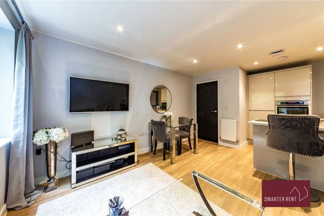 4 Lincoln House, Brookfield Road, Wooburn Green photo 2