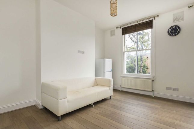 Flat D, 117, Mildmay Road, London photo 5