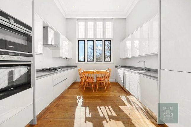 Kitchen / Dining