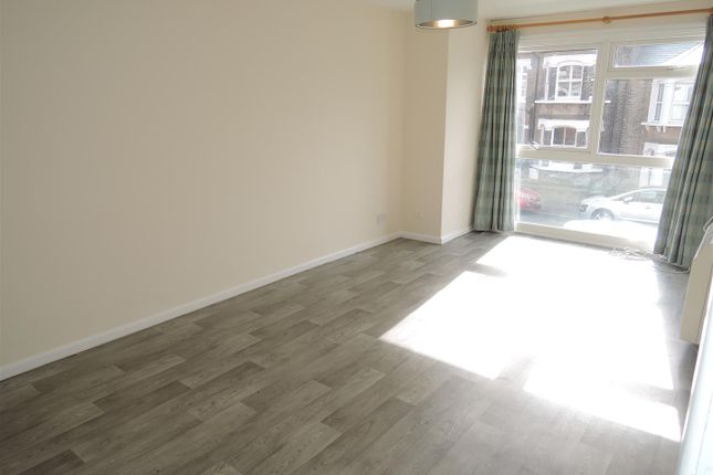 Flat for sale in Wellesley Road, Colchester