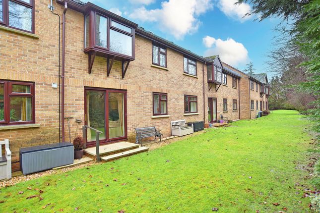 Flat 19, Charlwood, Harrogate photo 3