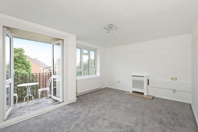 Thumbnail Flat to rent in Whitnell Way, London
