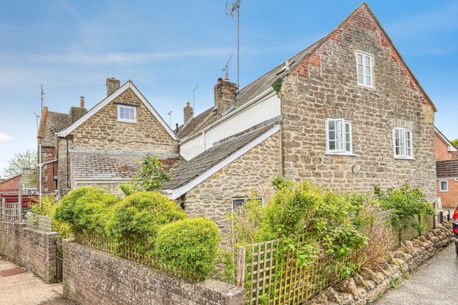 2-bed house on 8, Diment Square, Bridport, £1,200/mo