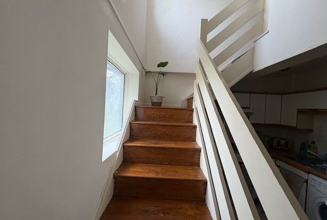 Flat 1, Beacon Lodge, Luton photo 5
