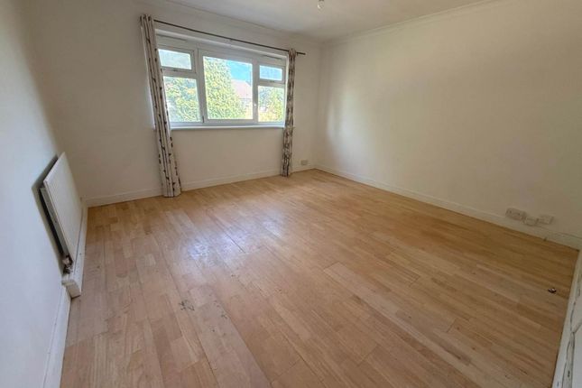 30, Mottisfont Road, London photo 4
