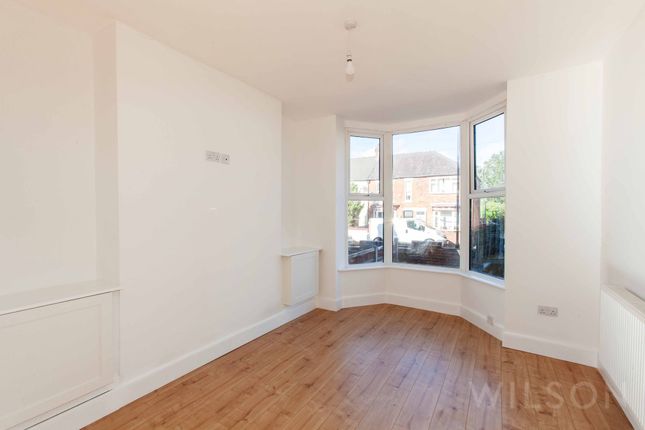 47 Sutton Hall Road, Chesterfield photo 4