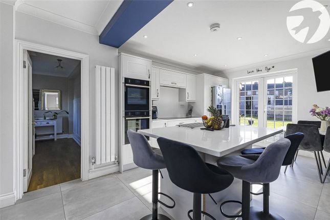 3, Rookery Crescent, Rochester photo 3