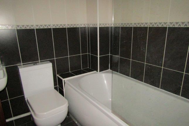 Flat 8 Sundays Hill Court, 62, Bursledon Road, Southampton photo 3