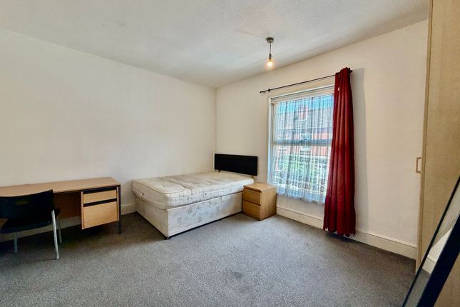 144 St. Georges Road, Coventry photo 4