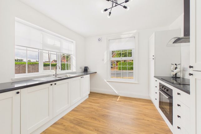 37 Welton Low Road, Elloughton, East Riding of Yorkshire photo 2