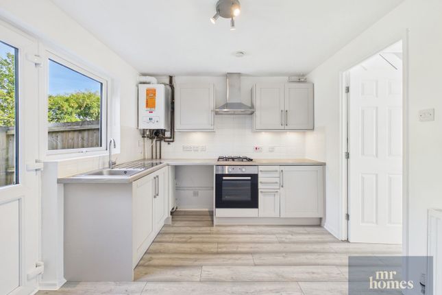 42, Glyn Simon Close, Cardiff photo 2