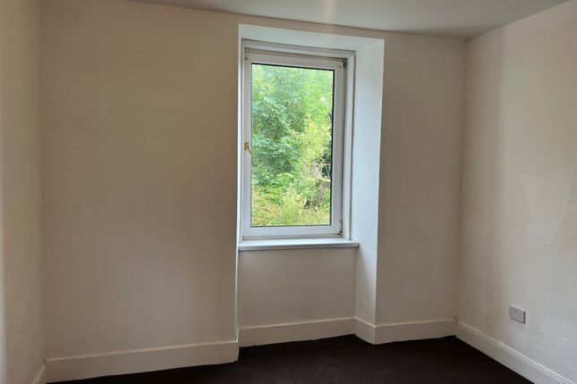 24B, Nelson Street, Newmilns photo 3