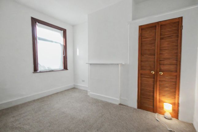 27, Sydney Road, London photo 4