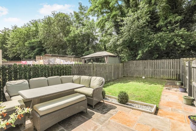 56, Woodbourn Gardens, Barnsley photo 4