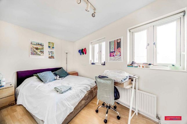 Flat for sale in Broadley Terrace, London