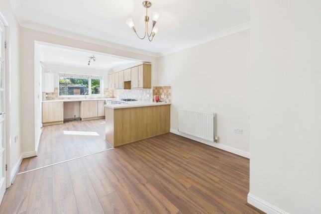 55 Sherwood Drive, Hull photo 3
