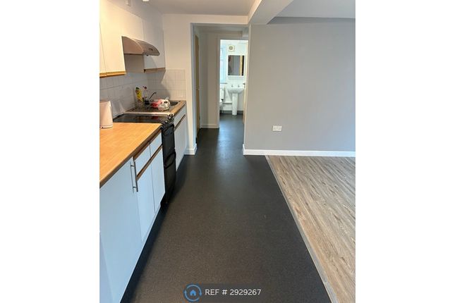 Flat, Westfield Road, Yeovil photo 4
