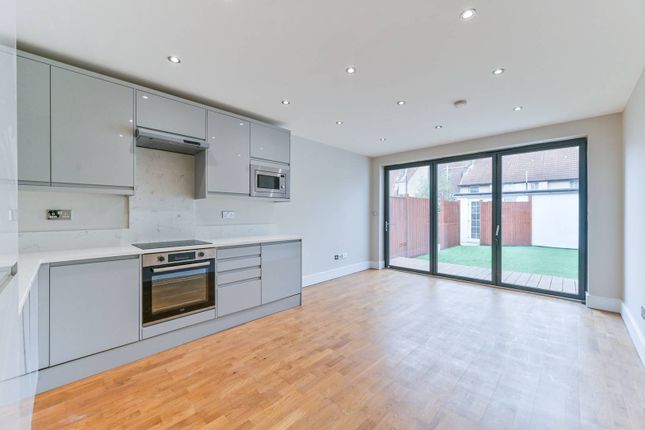 Thumbnail Flat to rent in 132 Norbury Court Road, Norbury