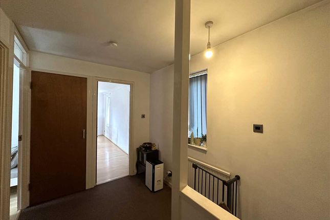 2, Tideswell Court, off Mansfield Road, Scunthorpe photo 2