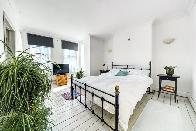 1027, Forest Road, London photo 4