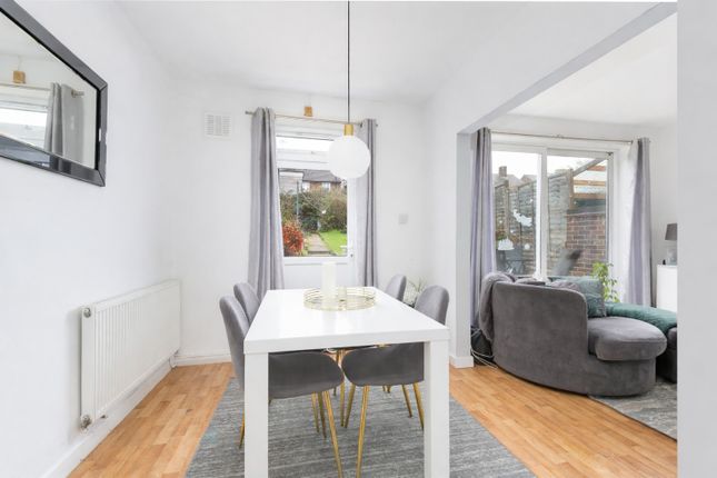37, Truslove Road, London photo 2