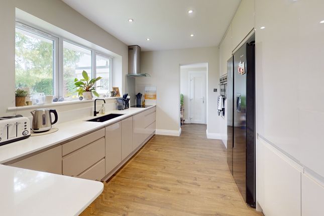 62, Golf Links Road, Ferndown photo 4
