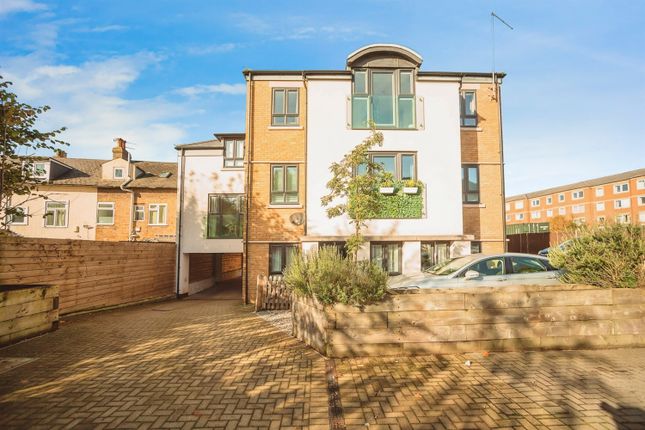 Flat for sale in Queen Anne Road, Maidstone