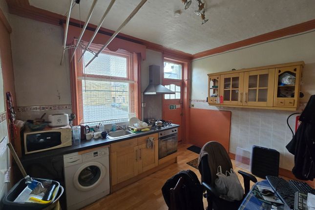 78 Oak Lane, Bradford photo 3