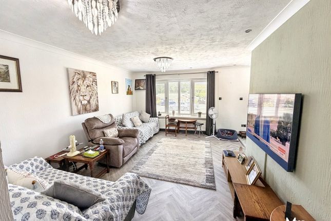 239, Delffordd, Swansea photo 3