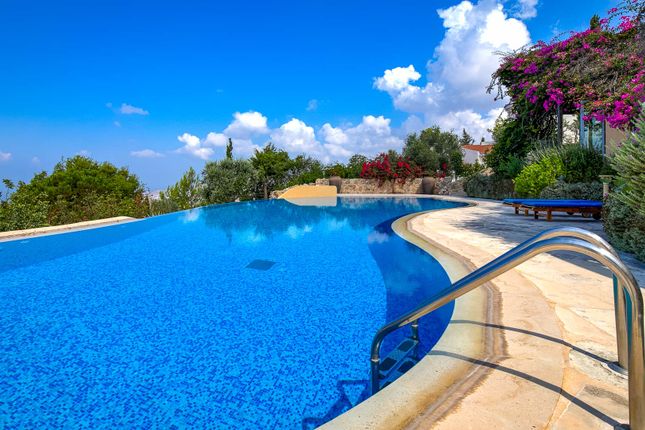 Villa for sale in Koili, Tala, Paphos, Cyprus