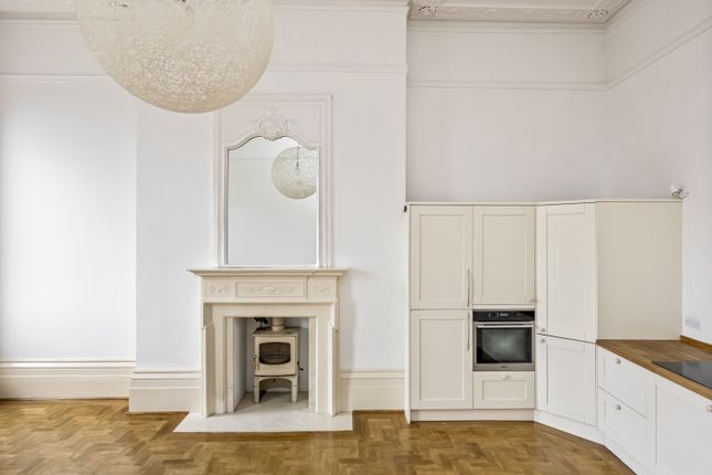 Flat 1, 12, Adelaide Crescent, Hove photo 4