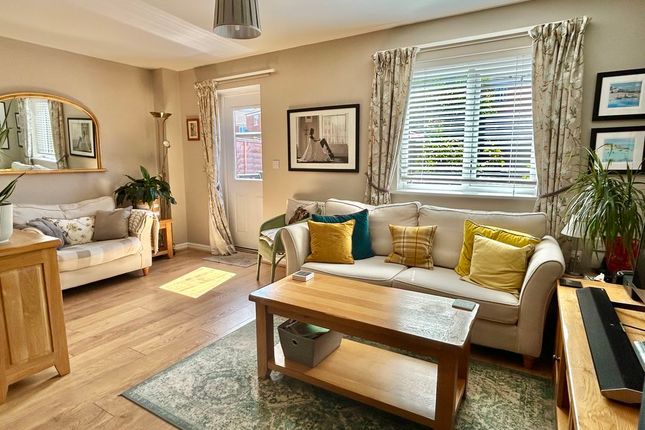 27, St. George Way, Newport photo 3