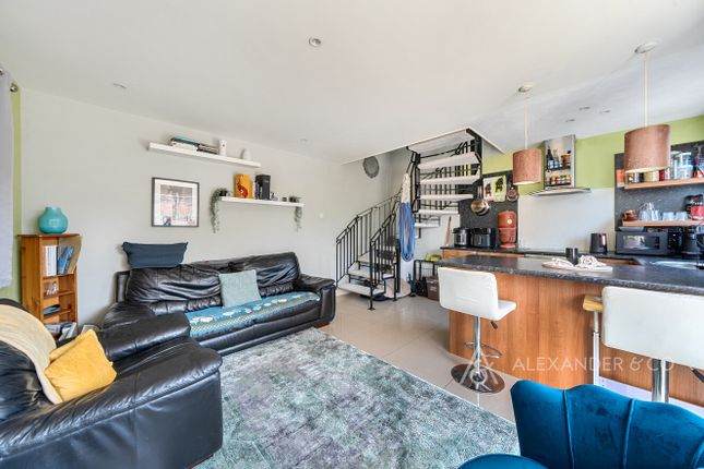 9, Cumbria Close, Dunstable photo 3