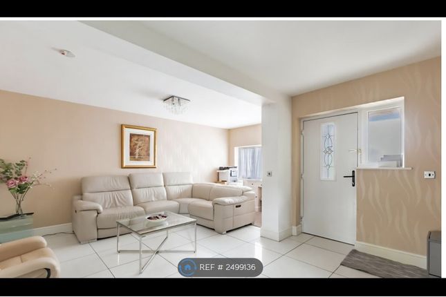 Thumbnail Semi-detached house to rent in Singlewell Road, Gravesend