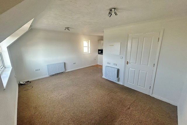 22, Basildon photo 3