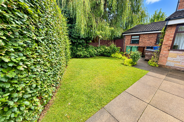 3, Bassett Grove, Wigan photo 2