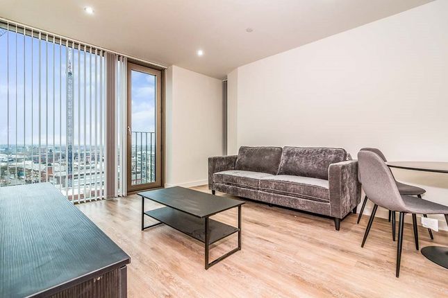Flat to rent in Oxygen Tower, 50 Store Street, Manchester, Greater Manchester