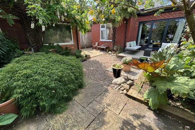 18, Whitehaven Gardens, Didsbury photo 2