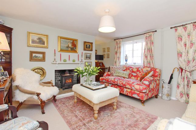 Semi-detached house for sale in Fyfield, Andover