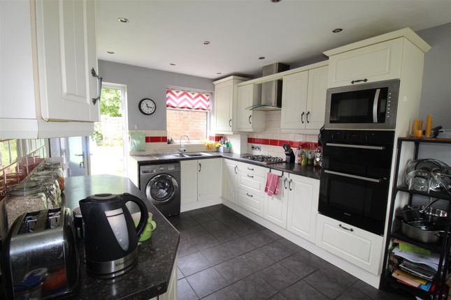 556, Manchester Road, Bolton photo 4