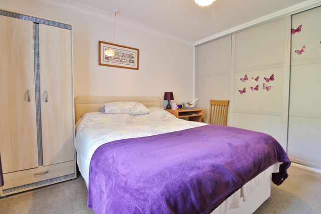 Flat 4 Grosvenor Court, Gosport Road, Fareham, Hmpshire photo 3