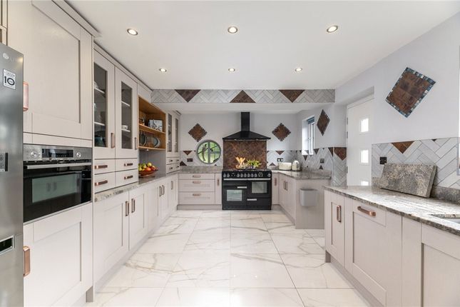 49, Chellow Lane, West Yorkshire photo 3