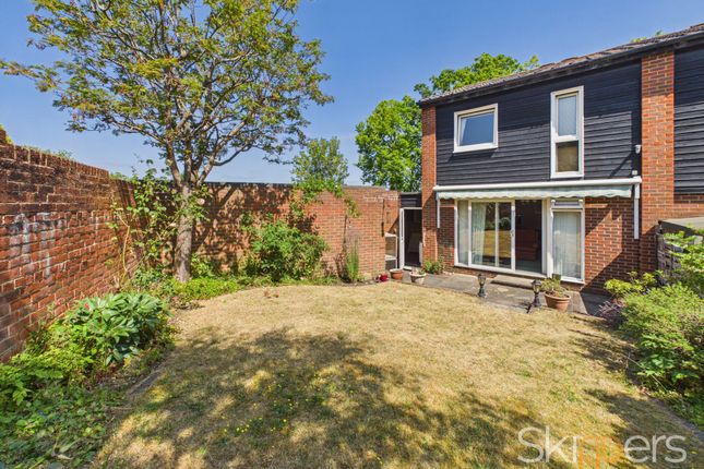 18 Bowens Wood Linton Glade, Croydon photo 4