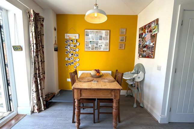 4, Buckton Close, Glastonbury photo 4