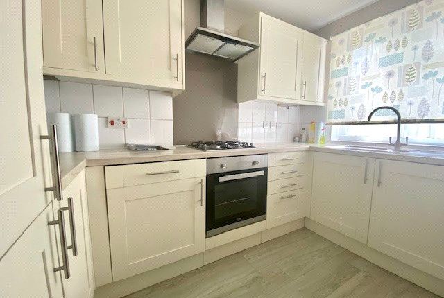 24, Clayhill Close, Southampton photo 2