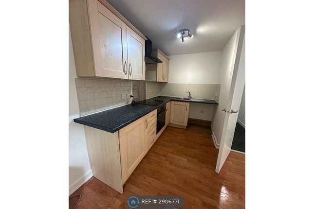 Apt  Wilson Brook Court, Commercial St, Hyde photo 3