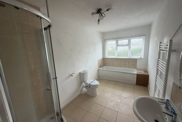 30, Endsleigh Road, Redhill photo 4