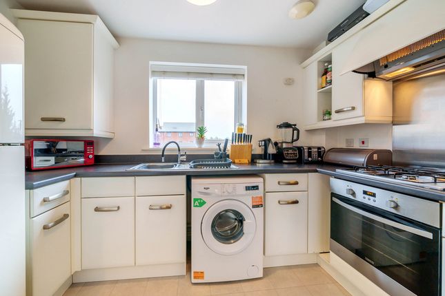 Flat for sale in Kirkistown Close, Rugby
