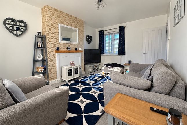 45, Llantrisant Road, Pontypridd photo 3