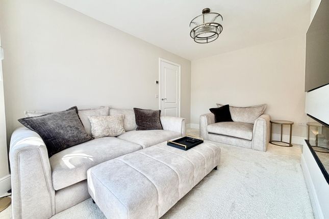 100, Ashbourne Avenue, Leeds photo 4